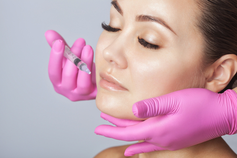 Топ-5 процедур, которые не сделают моложе