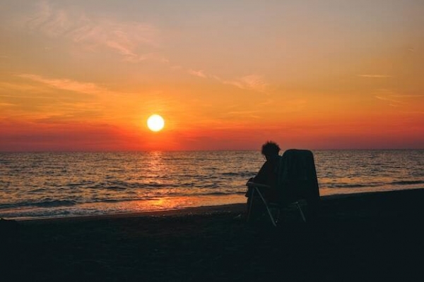 Три возраста, когда мы чувствуем себя наиболее одинокими Три возраста, когда мы чувствуем себя наиболее одинокими