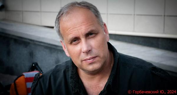 Как сделать массаж шеи и почему здесь нельзя использовать массажный пистолет?