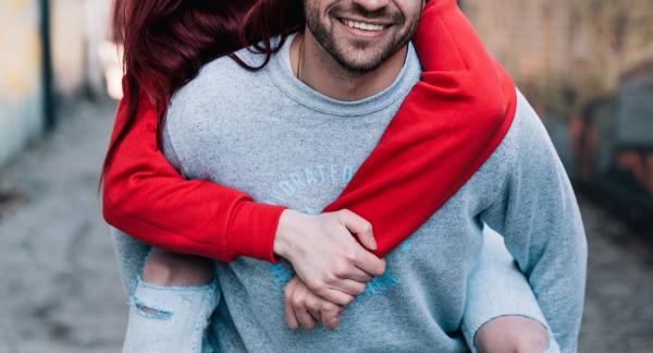 Правило «2-2-2»: как паре стать счастливее с помощью простых ритуалов Правило «2-2-2»: как паре стать счастливее с помощью простых ритуалов