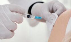 Педиатр Халилова сообщила о влиянии прививки на иммунитет